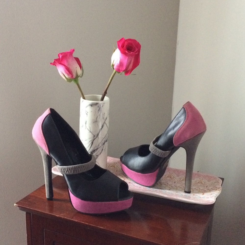 C Label Strapped Heels
